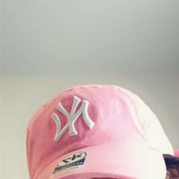 Hat - Picture 2 of 3